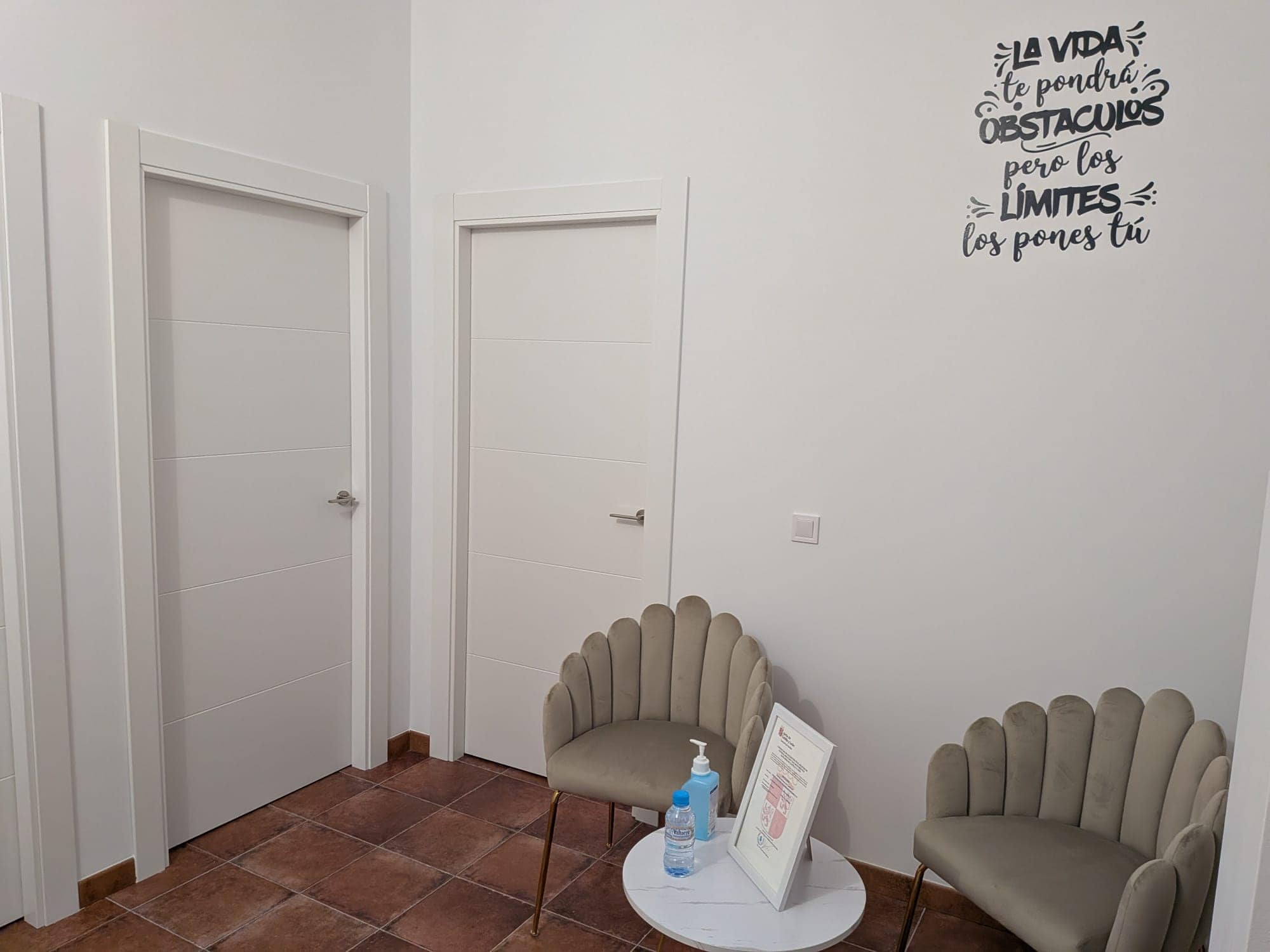 Sala de espera del centro PsicoSalud Cárdenas